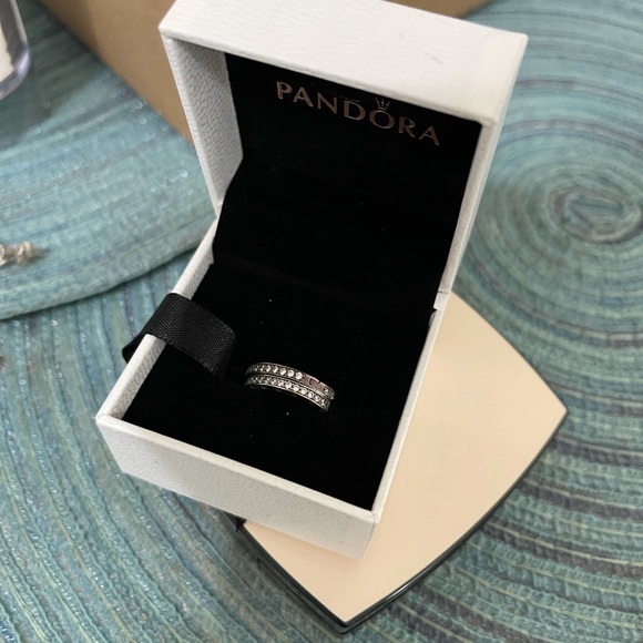 Bundle,beautiful Pandora Earrings in excellent condition ♥️ - Picture 7 of 12